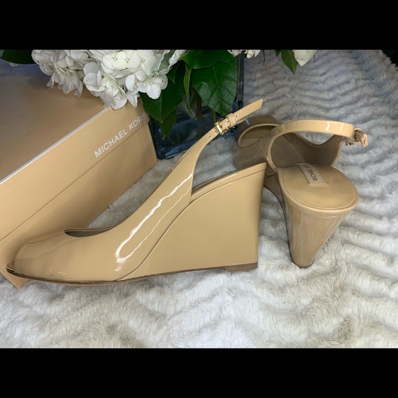 Michael Kors Patent Wedge Pumps - Picture 4 of 8